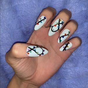 BUY ONE GET ONE FREE❗️Christmas PressOns 🎄